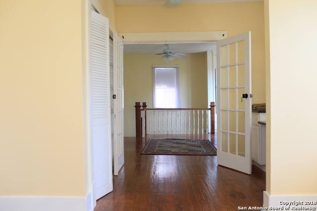 Image 18 of 23 For 228 Woodlawn Ave W