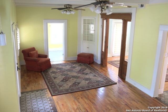Image 2 of 23 For 228 Woodlawn Ave W