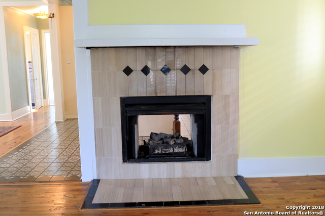 Image 5 of 23 For 228 Woodlawn Ave W