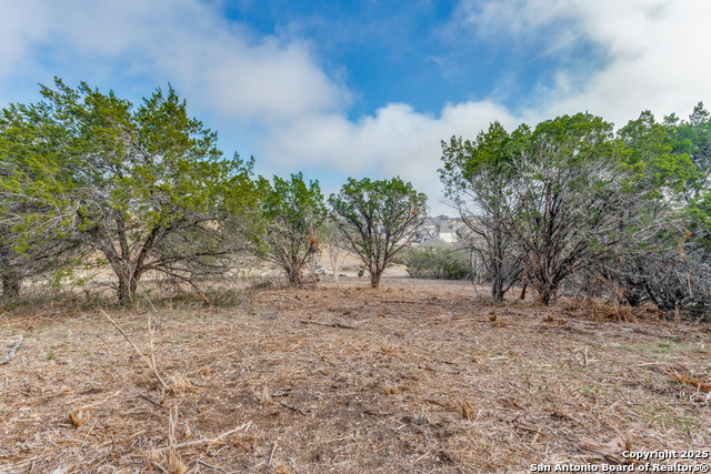 Listing photo id 5 for 013 Wesp Way