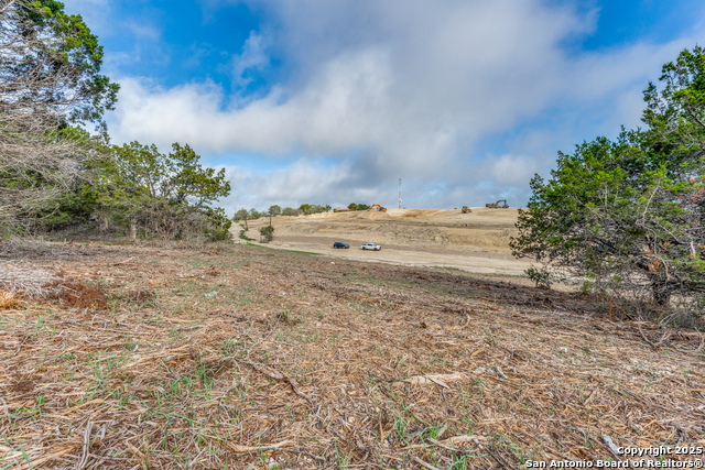 Listing photo id 6 for 013 Wesp Way
