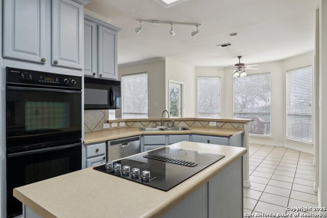 Image 10 of 36 For 522 Mesa Ridge