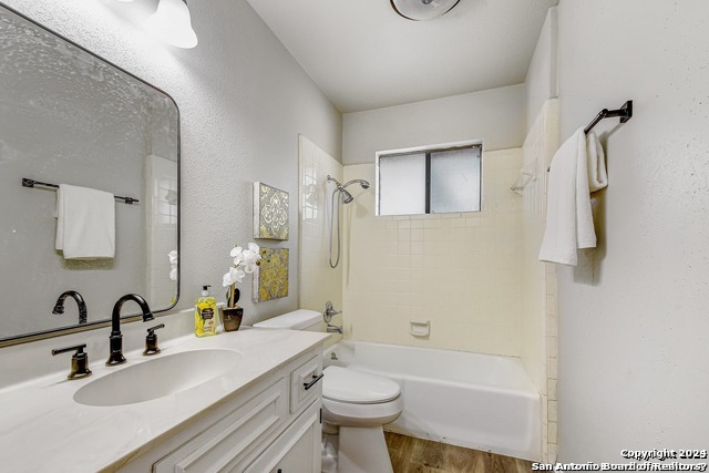 Image 11 of 13 For 6302 Madeleine Dr