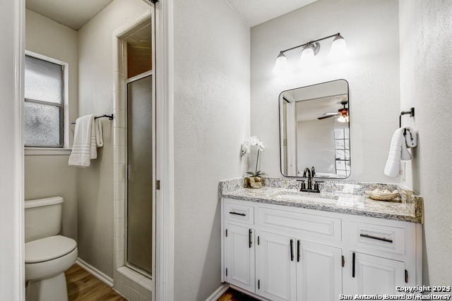 Image 7 of 13 For 6302 Madeleine Dr
