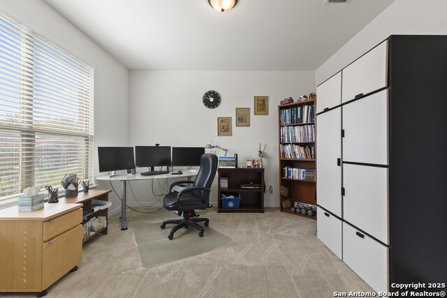 Listing photo id 9 for 15239 Sirius Circle