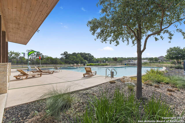 Listing photo id 32 for 15239 Sirius Circle
