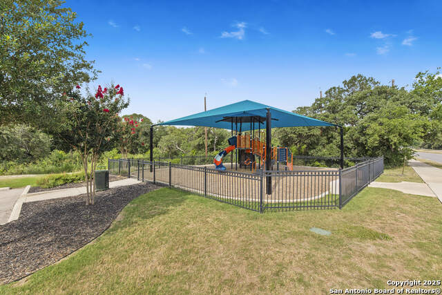 Listing photo id 33 for 15239 Sirius Circle