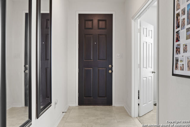 Listing photo id 2 for 15239 Sirius Circle