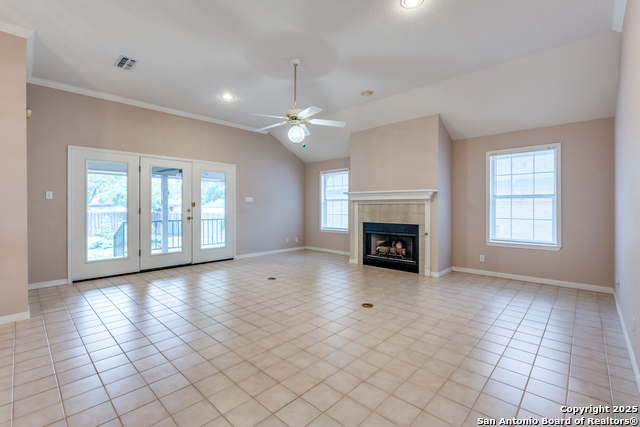 Listing photo id 3 for 820 California