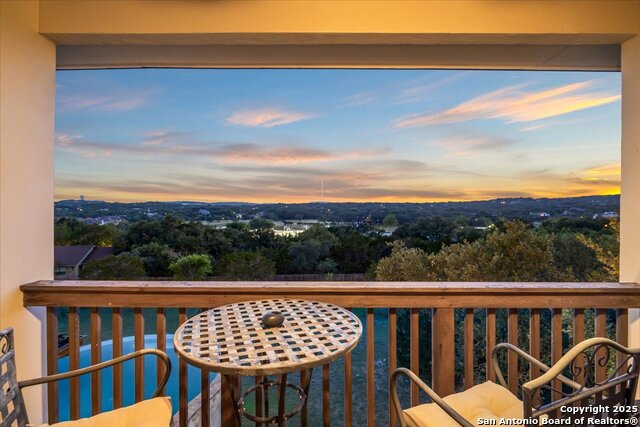 Image 36 of 70 For 406 Breathless View St