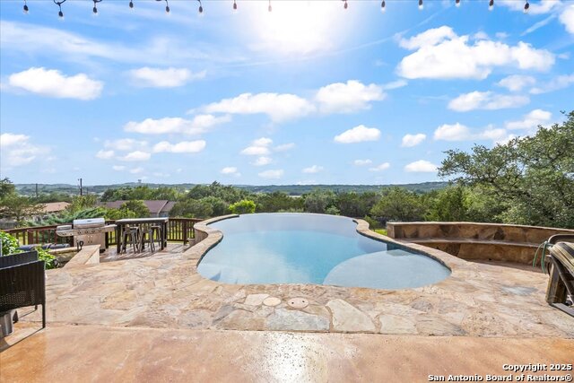 Image 37 of 70 For 406 Breathless View St