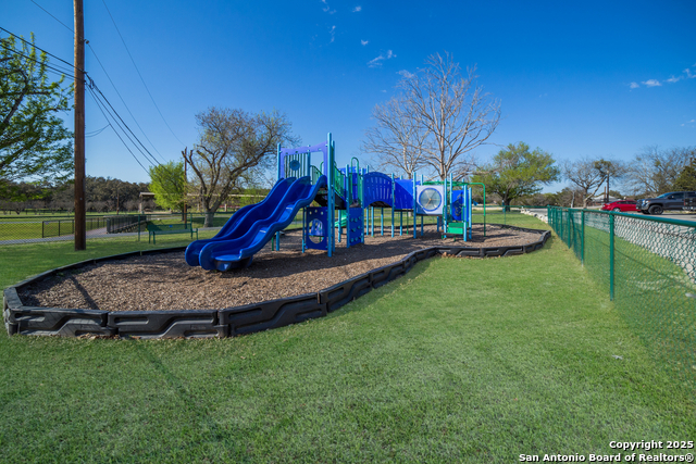 Image 67 of 70 For 406 Breathless View St
