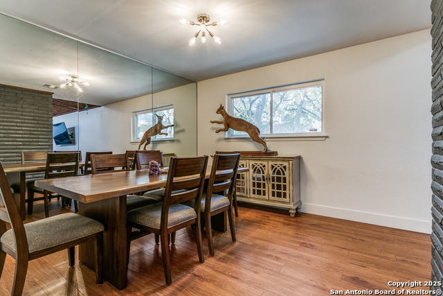 Listing photo id 14 for 2115 Green Creek