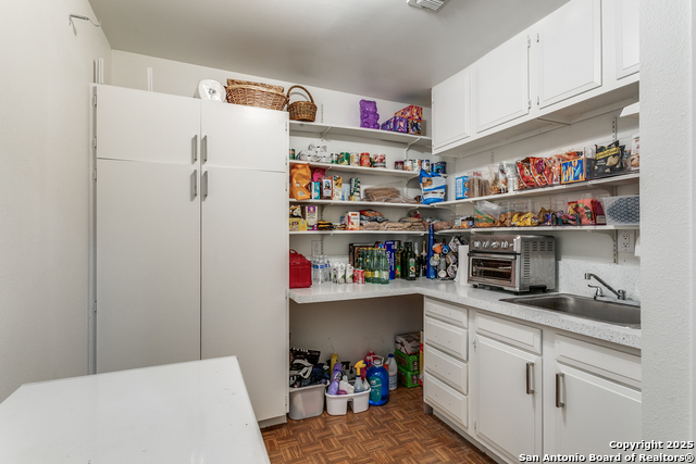 Listing photo id 21 for 2115 Green Creek