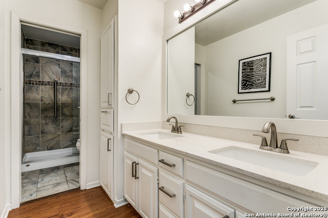 Listing photo id 31 for 2115 Green Creek