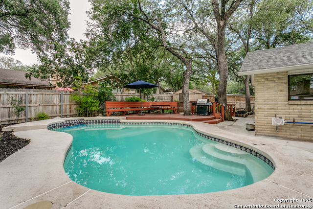 Listing photo id 32 for 2115 Green Creek
