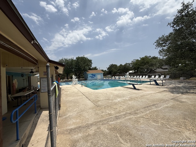 Listing photo id 36 for 2115 Green Creek