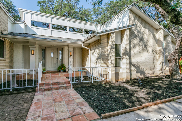 Listing photo id 2 for 2115 Green Creek