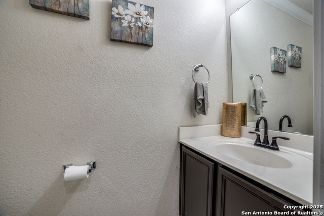 Listing photo id 12 for 10323 Medio Creek