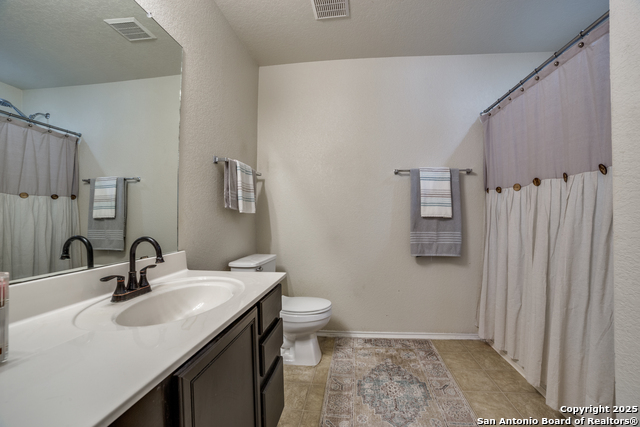 Listing photo id 15 for 10323 Medio Creek