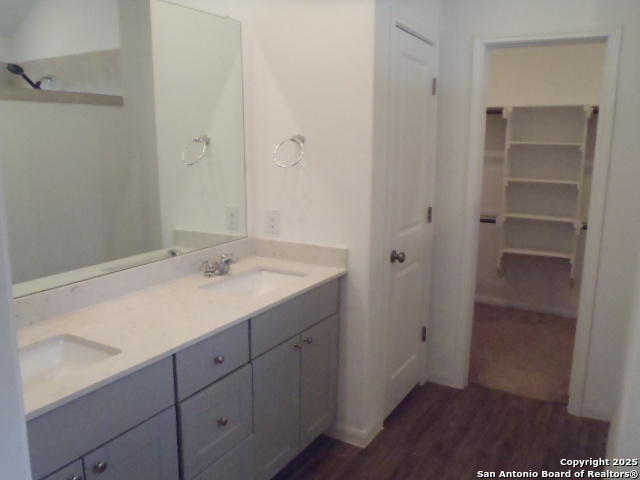 Listing photo id 20 for 5919 Corsicana