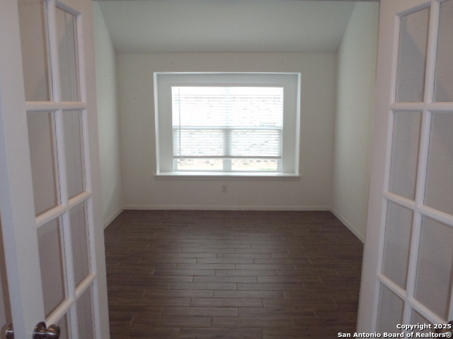 Listing photo id 25 for 5919 Corsicana