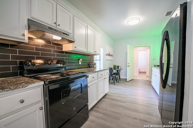 Listing photo id 18 for 555 Hansford