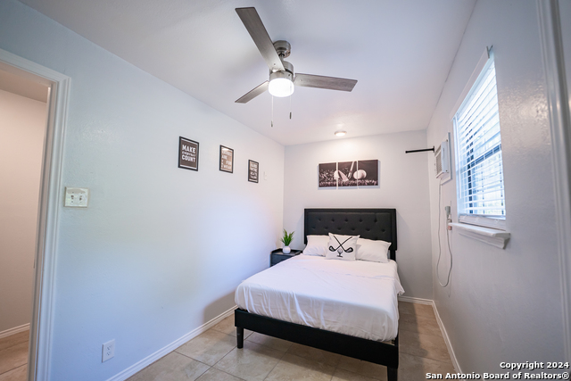 Listing photo id 24 for 555 Hansford