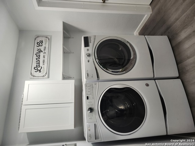 Listing photo id 34 for 555 Hansford