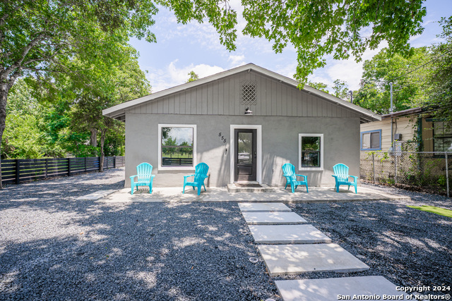 Listing photo id 38 for 555 Hansford