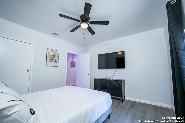 Listing photo id 43 for 555 Hansford