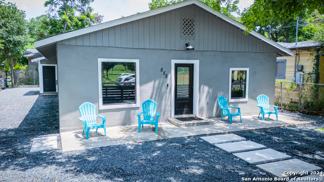 Listing photo id 48 for 555 Hansford