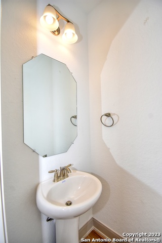 Image 11 of 14 For 10220 Eaglewood Nook  102