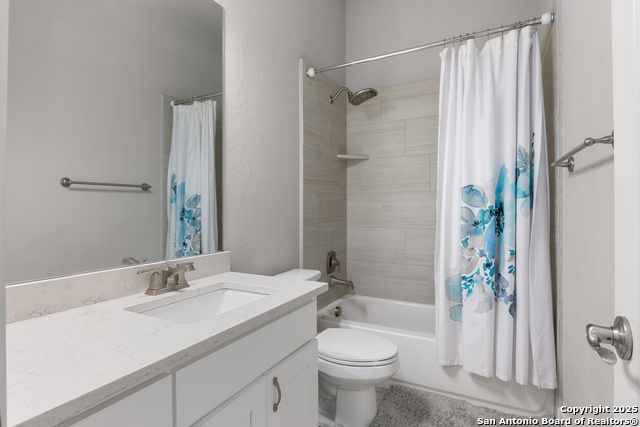 Listing photo id 11 for 17918 Cantera Ct