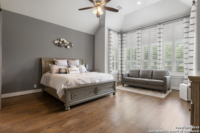 Listing photo id 12 for 17918 Cantera Ct