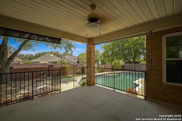 Listing photo id 33 for 1632 Dogwood Lane