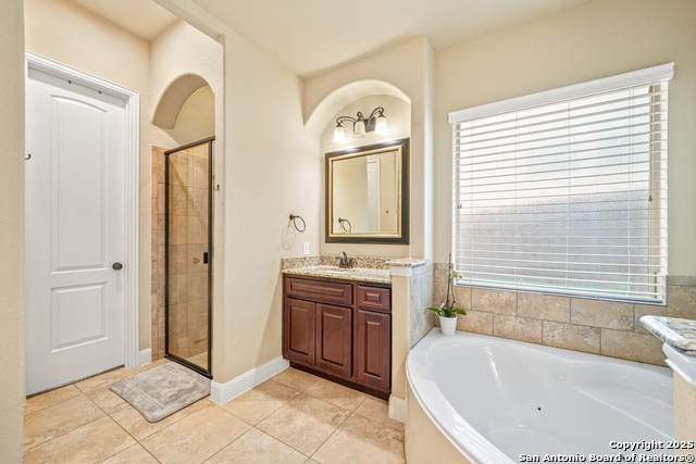 Listing photo id 21 for 17055 Sonoma
