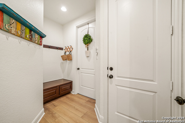 Listing photo id 23 for 17055 Sonoma