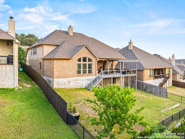 Listing photo id 34 for 17055 Sonoma