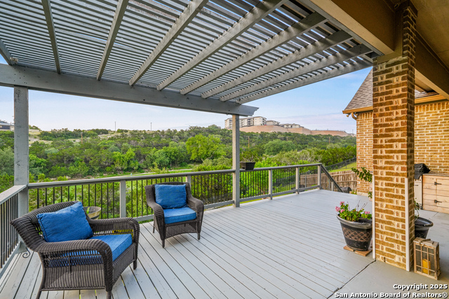 Listing photo id 35 for 17055 Sonoma