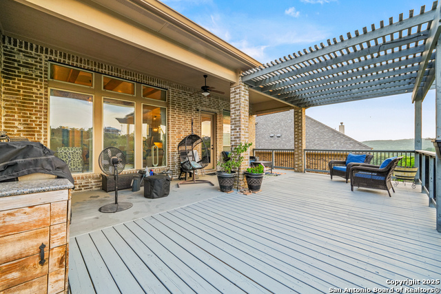 Listing photo id 36 for 17055 Sonoma