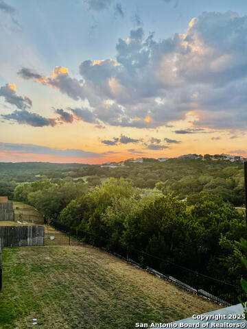 Listing photo id 38 for 17055 Sonoma