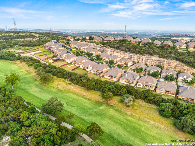 Listing photo id 41 for 17055 Sonoma