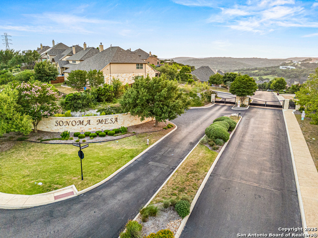Listing photo id 42 for 17055 Sonoma