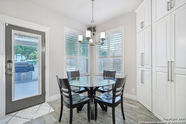 Listing photo id 16 for 2834 Olive Ave