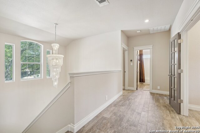Listing photo id 18 for 2834 Olive Ave