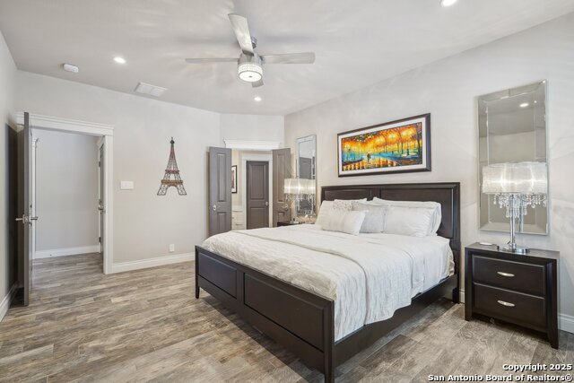 Listing photo id 23 for 2834 Olive Ave