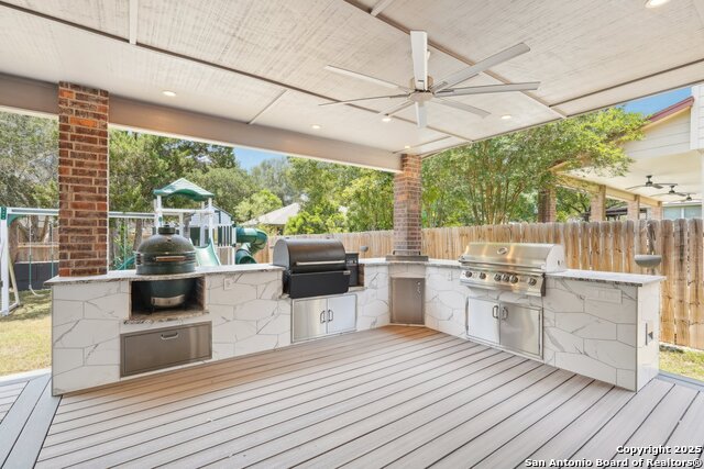 Listing photo id 36 for 2834 Olive Ave