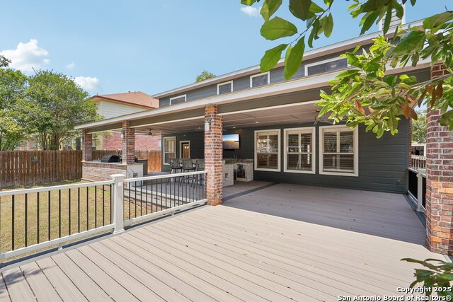 Listing photo id 43 for 2834 Olive Ave