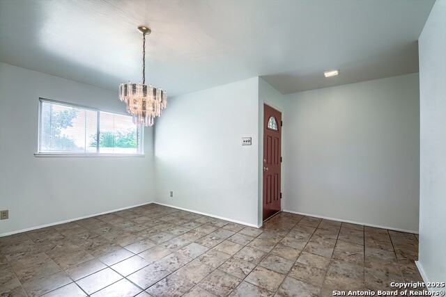 Image 6 of 27 For 3206 Bluefield